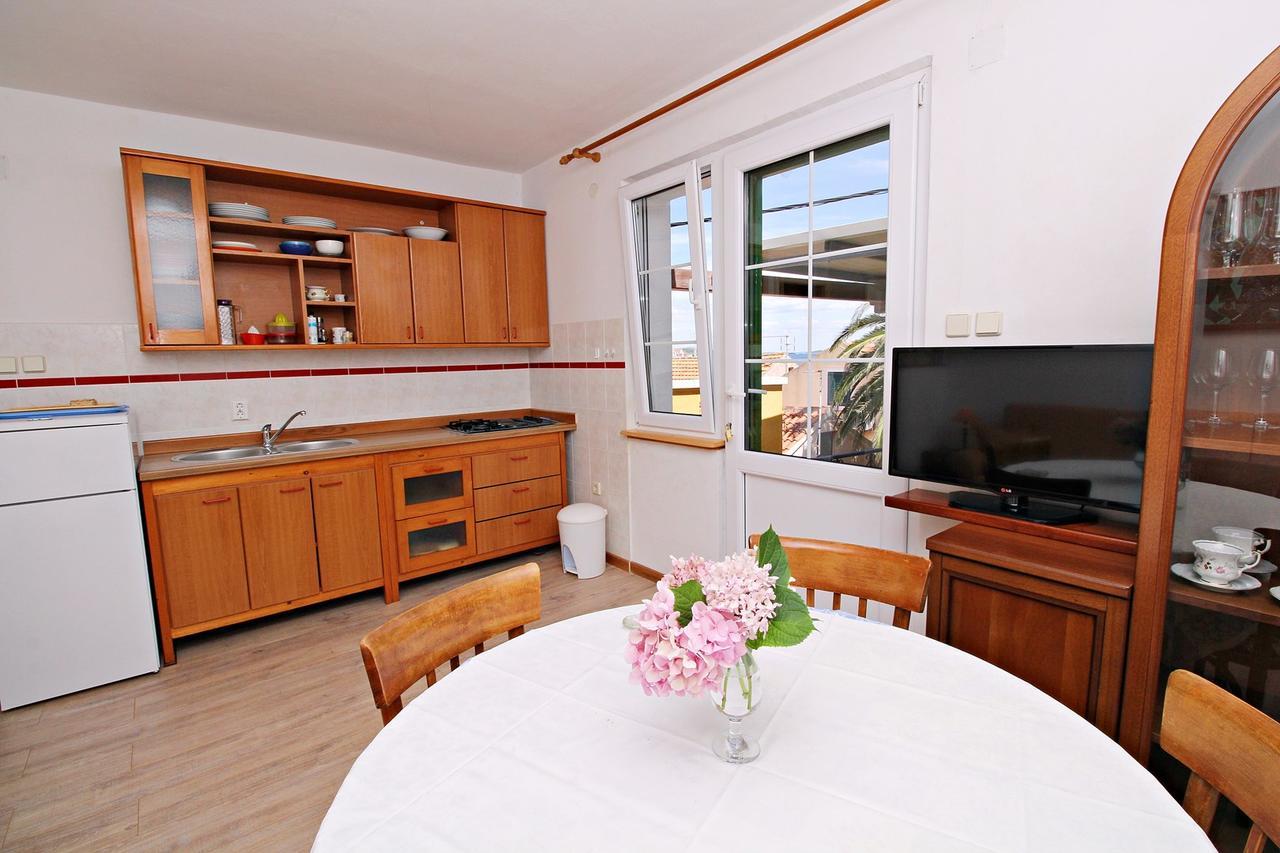 Filipi Apartment Сали Екстериор снимка